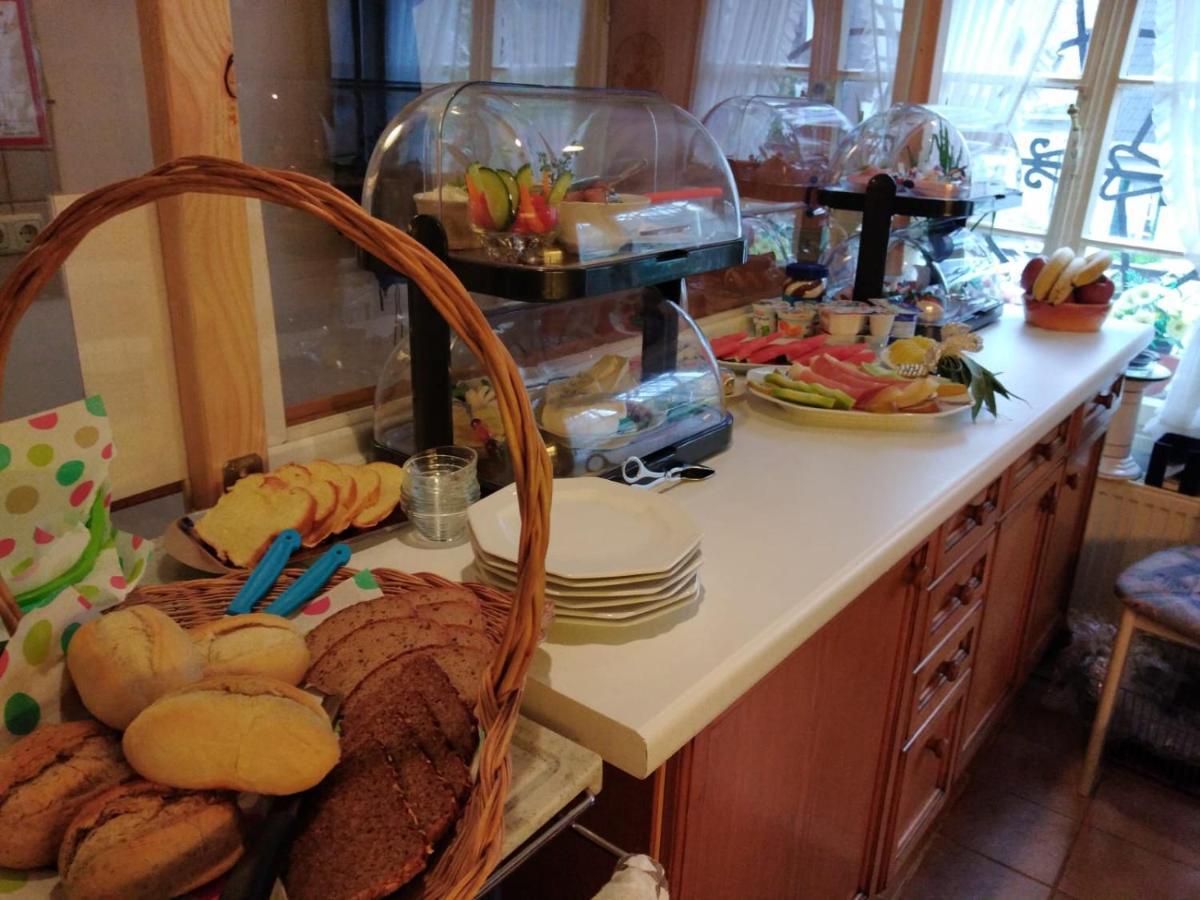 Gaestehaus Luise Bed & Breakfast Monschau Eksteriør bilde